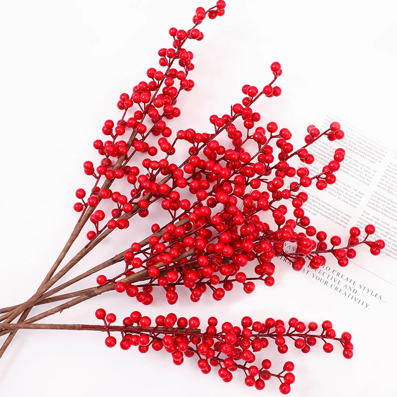 Christmas Atmosphere Layout Supplies Decorative Flowers Wholesale Red Fruit Artificial Holly plastic holly cake decoration