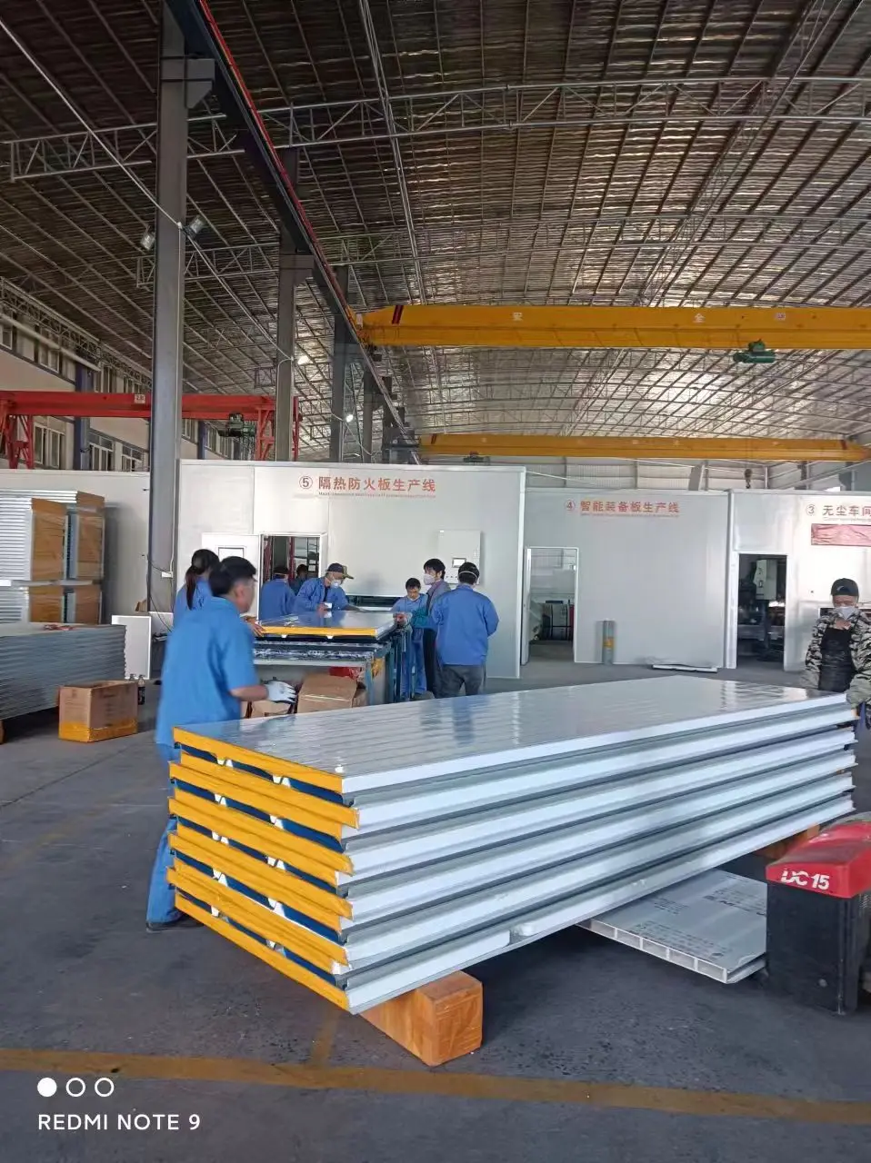 Factory Price Warehouse Insulated Eps Sandwich Panel Roof Panel Metal CE Modern Color Steel Offwhite/green/ RAL Prepainted