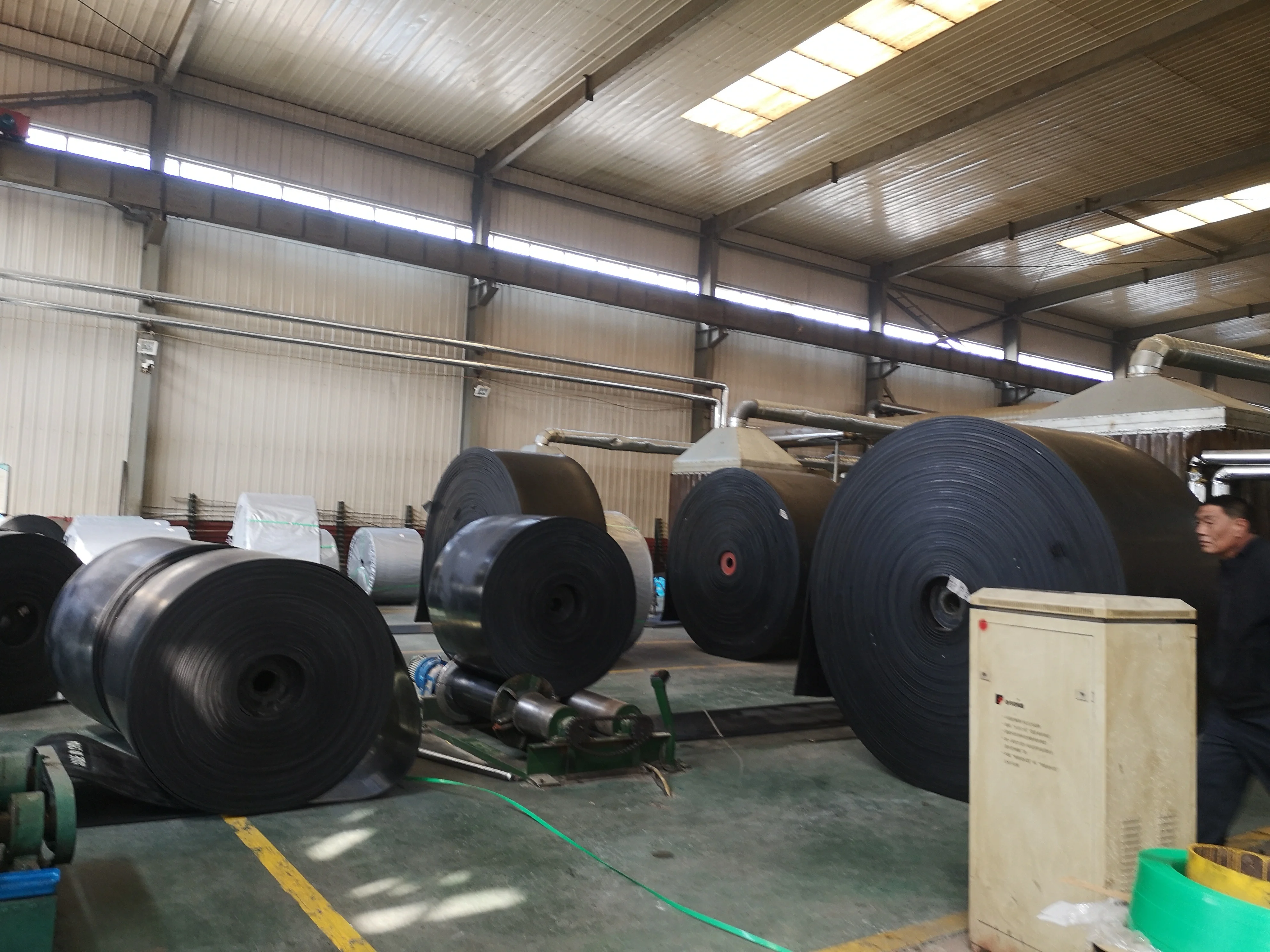 EP1000/4 24mpa  belt  conveyor for crusher