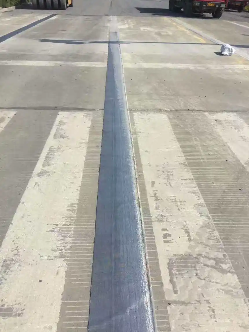 Pavement Anti-cracking Stickers Seam Tape Repairing Asphalt Road Cracking Self-adhesive Anti-cracking Stickers Waterproof Tape