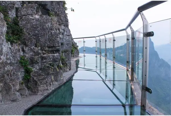 Factory price PVB clear safety sheet tempered laminated glass for building balcony fence partition floor