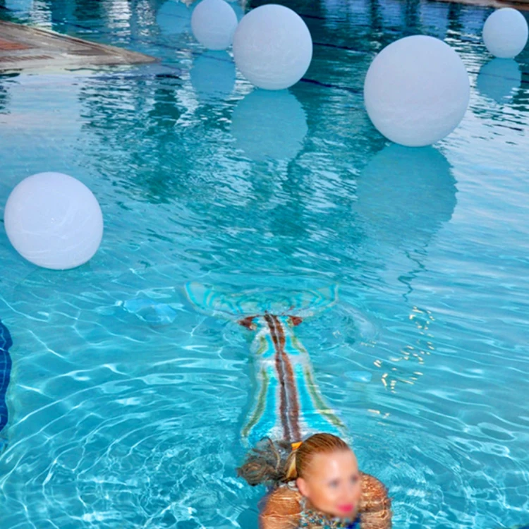 Large Outdoor Decoration Waterproof Glowing Plastic Ball with LED lights inside