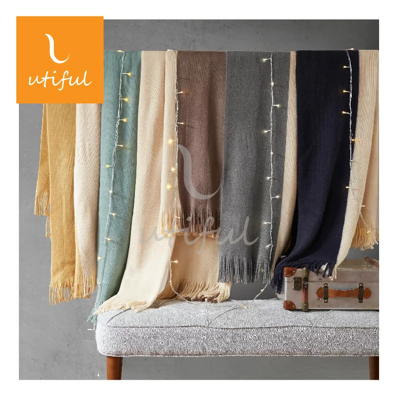 Classic 100%Acrylic Vertical Stripe Two-tone Design Warp Knitting Throw Blanket With Tassels for home decoration