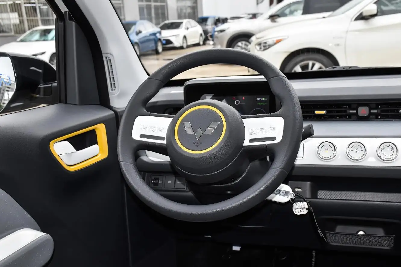 Pure Electric Car Wuling Mini Ev Mini Body Used Cars New Energy Vehicles Automobile Electric Cars Manufacturers