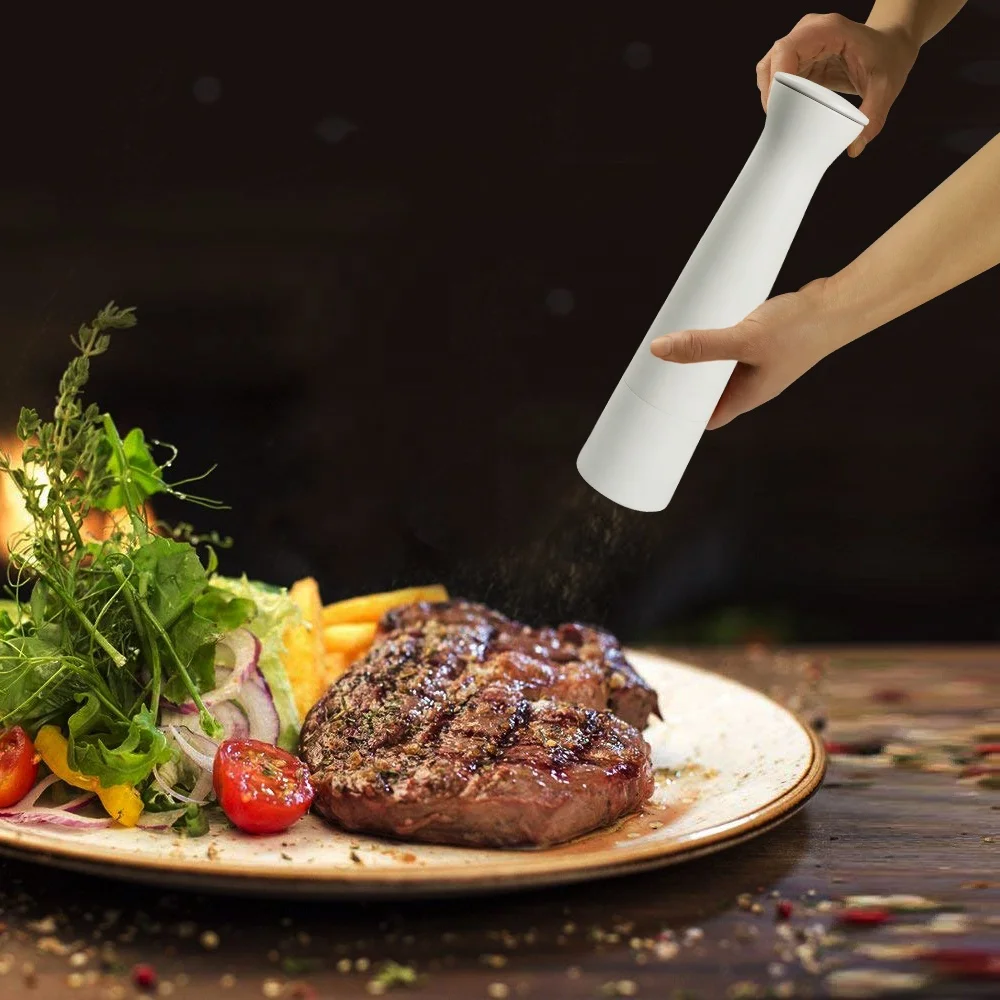 
Beech Wood Bottle Shaped Salt And Pepper Grinder Set 