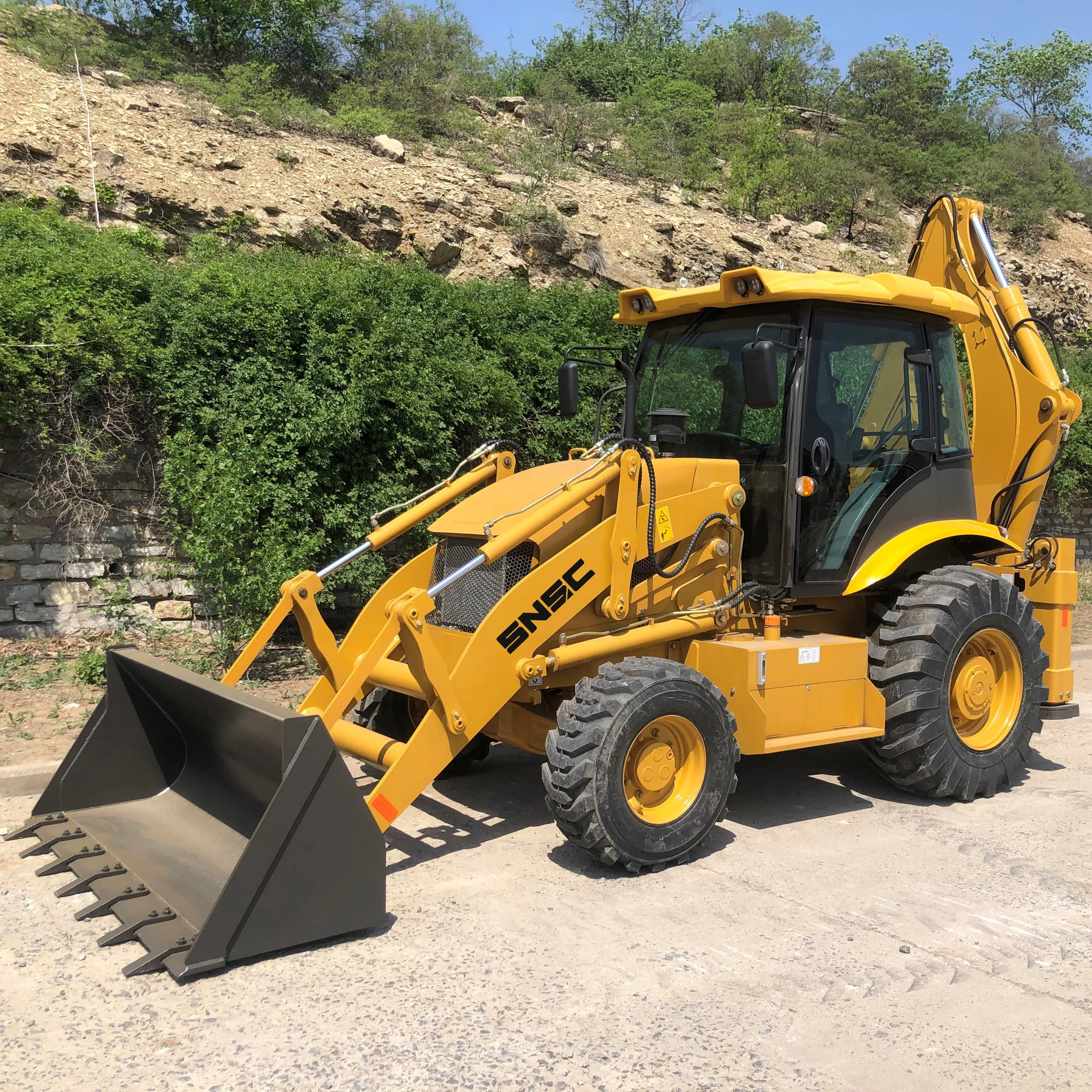 Popular Mini Wheel Backhoe Loader 388H for Sale in Russia Backhoe Loader 388H with Backhoe Bucket