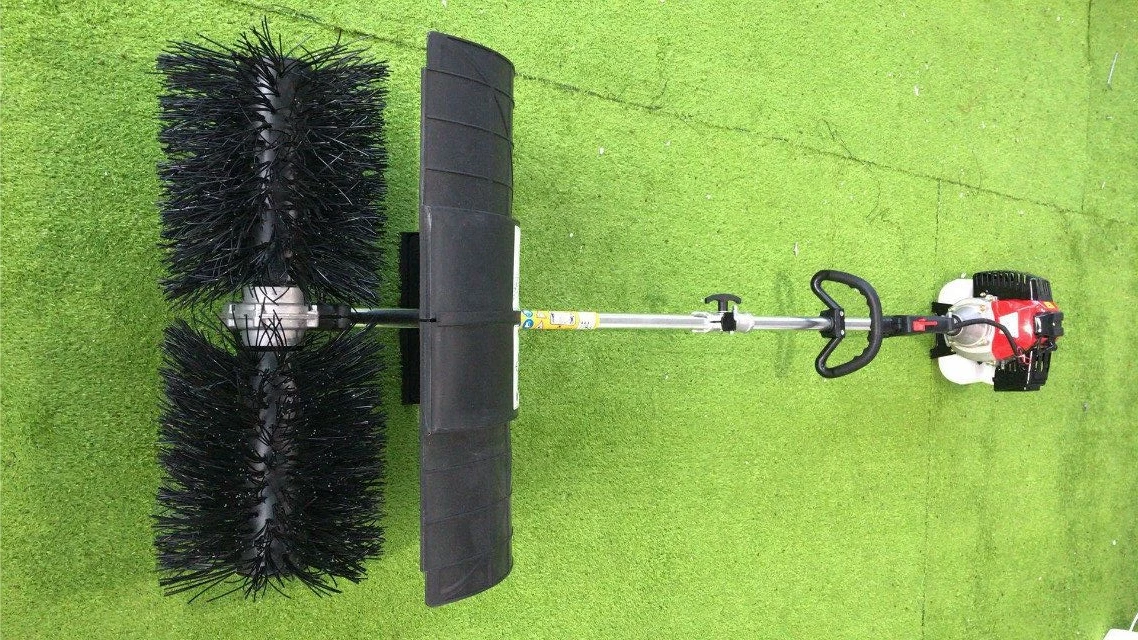High efficiency artificial turf sweeper hand push sweeper lawn grooming tool