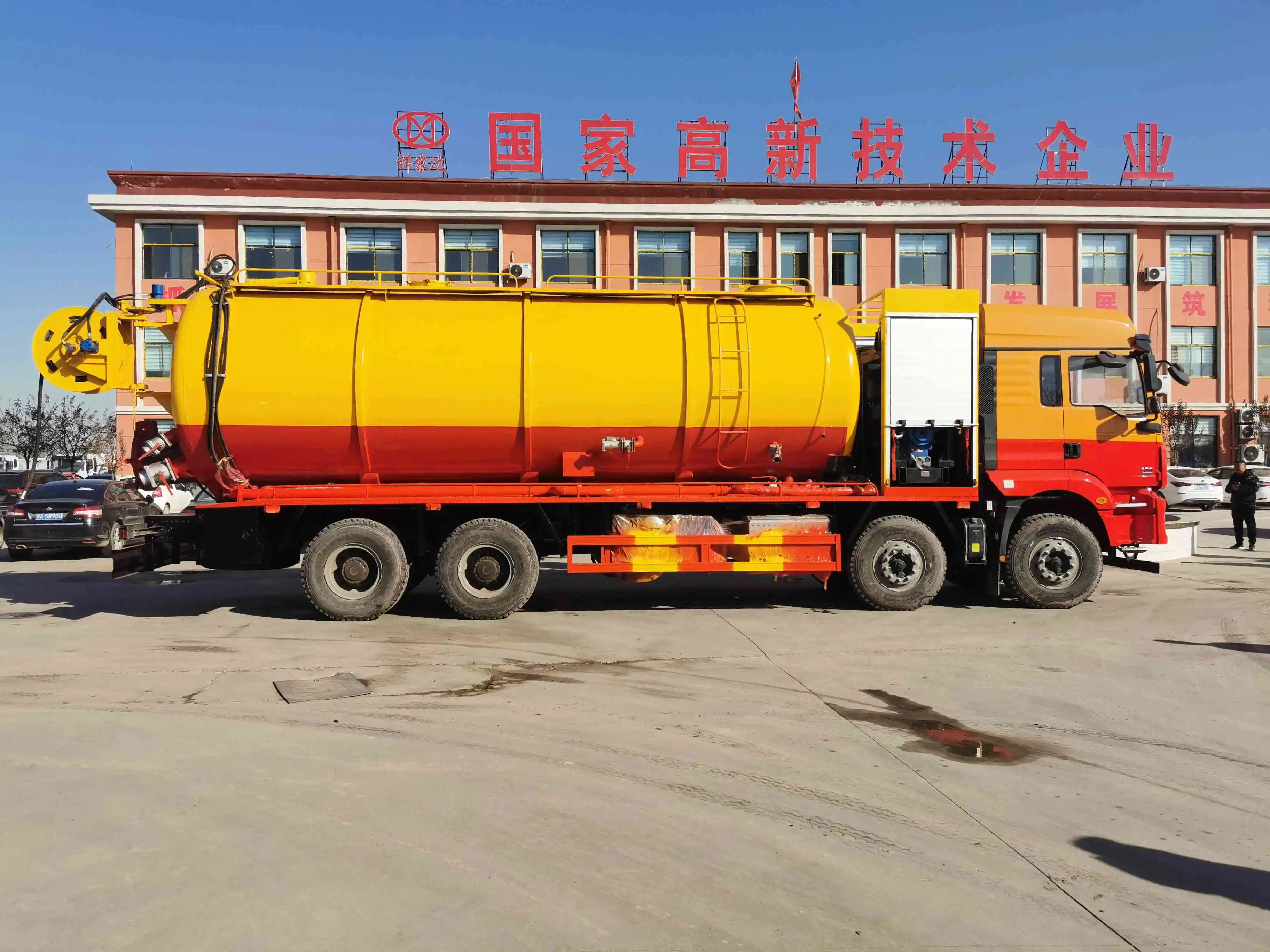 Dongfeng 22 square 8x4 drive sewage drainage truck used sewage pump truck on sale