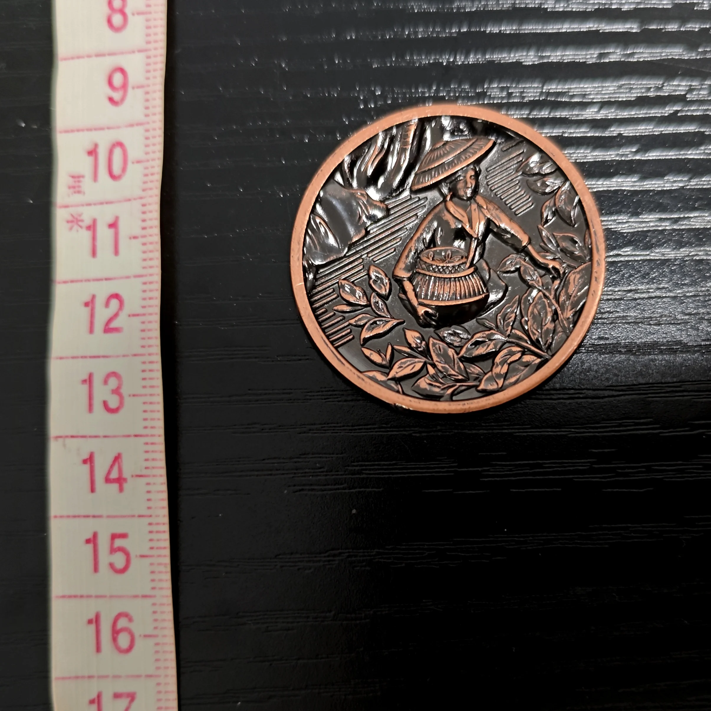 Old Texture Commemorative Coin Metal Souvenir Tea Garden Winery Brand Image with a Long History Full Rose