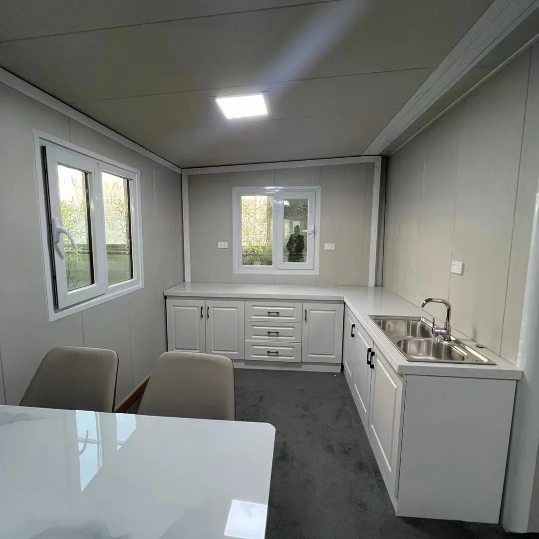 Minimalist Quick Installation Security Movable Portable Prefabricated Foldable House Waterproof Folding Container Home Hotels