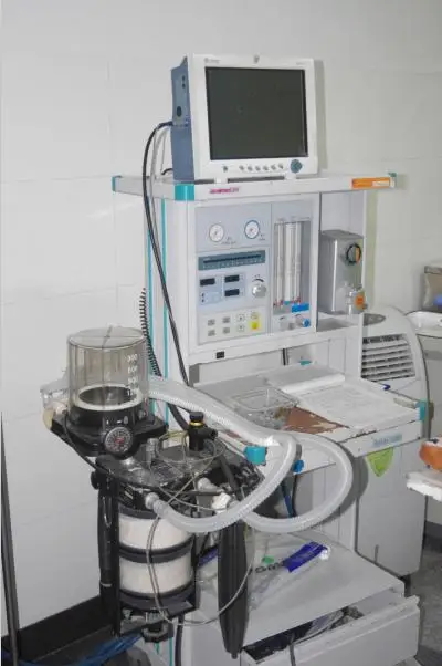 Aeon 8700A Anesthesia Machine with Two vaporizers and Monitor