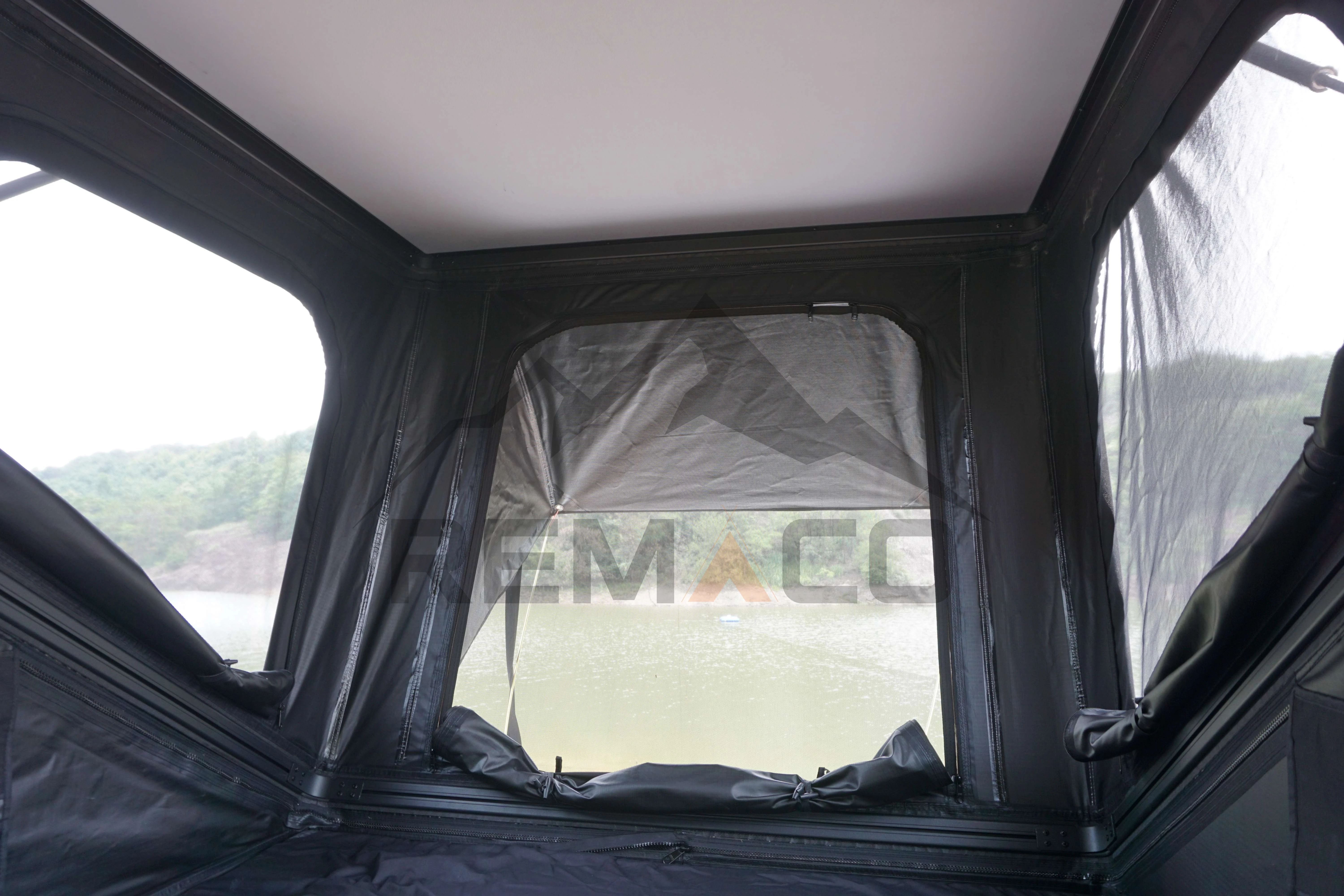 Remaco Camper Overland Hardshell Aluminum Large XL Double Car Rooftop Dual Lift Z Shape Roof Top Tent