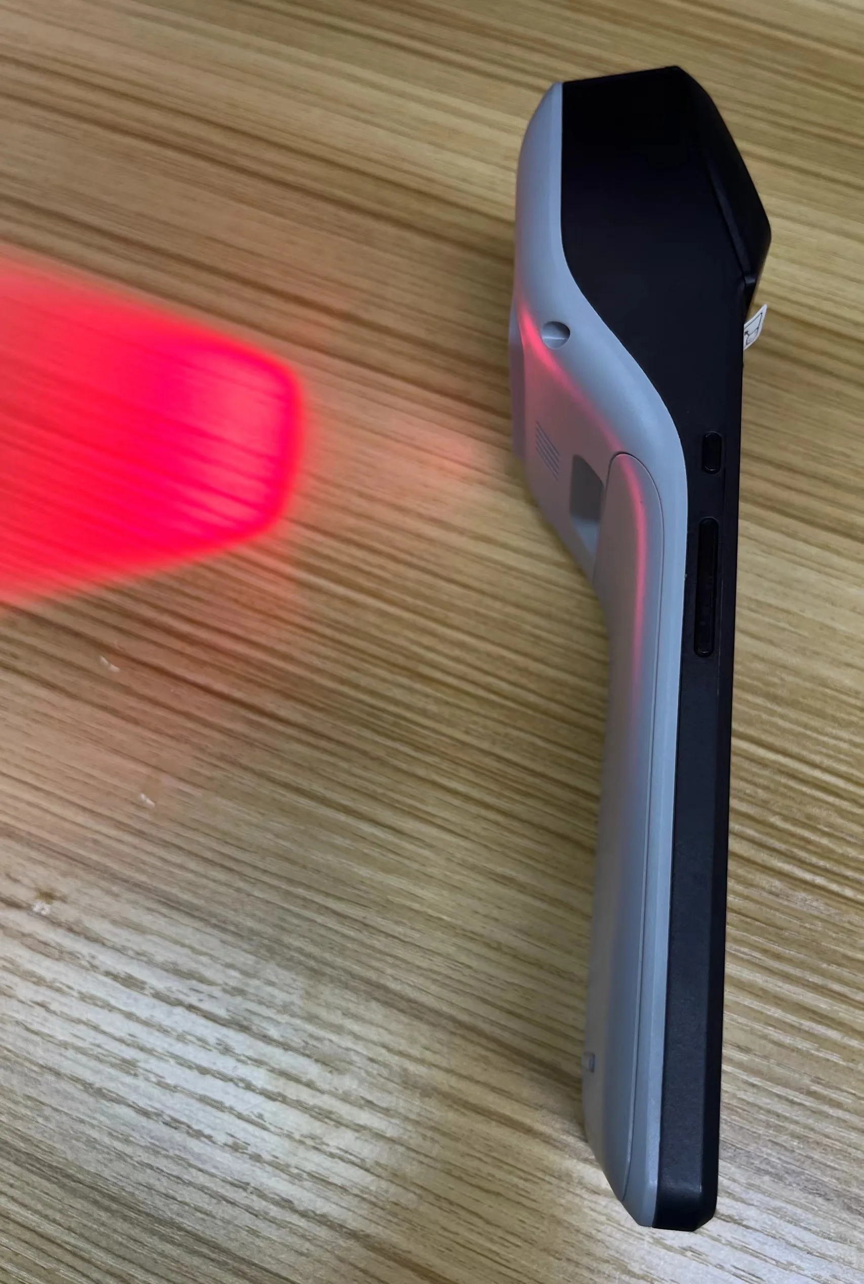 Slim and fashion handheld pos terminal with android os pos device