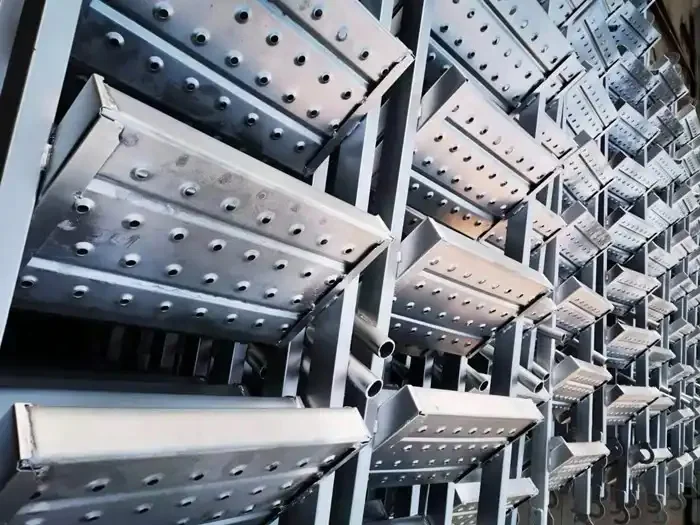 OEM строительные леса Металлическая стальная доска оцинкованная подиумная платформа лестница с крючками