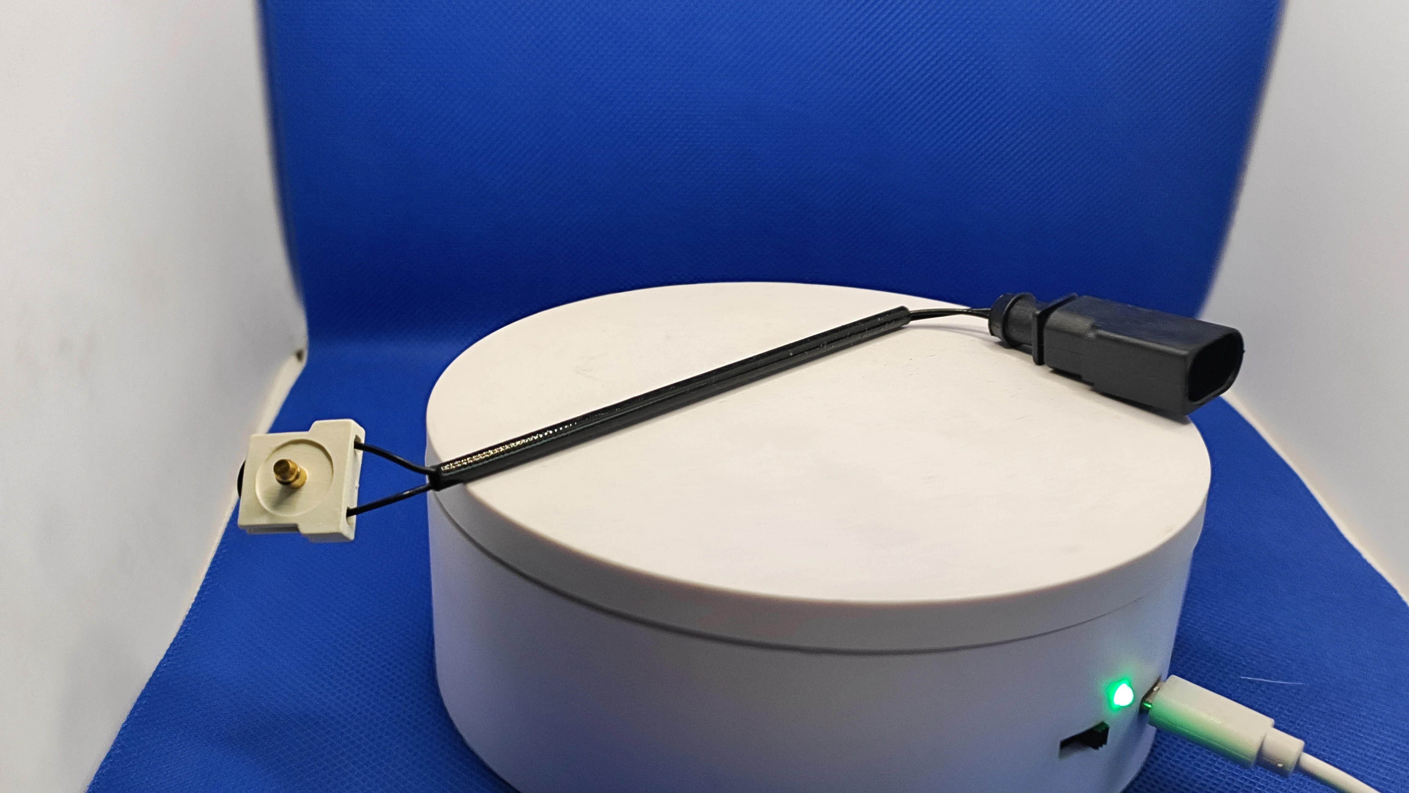 New Design Wholesale Supply Multi Function no button car alarm system GDB1369 car alarm cable