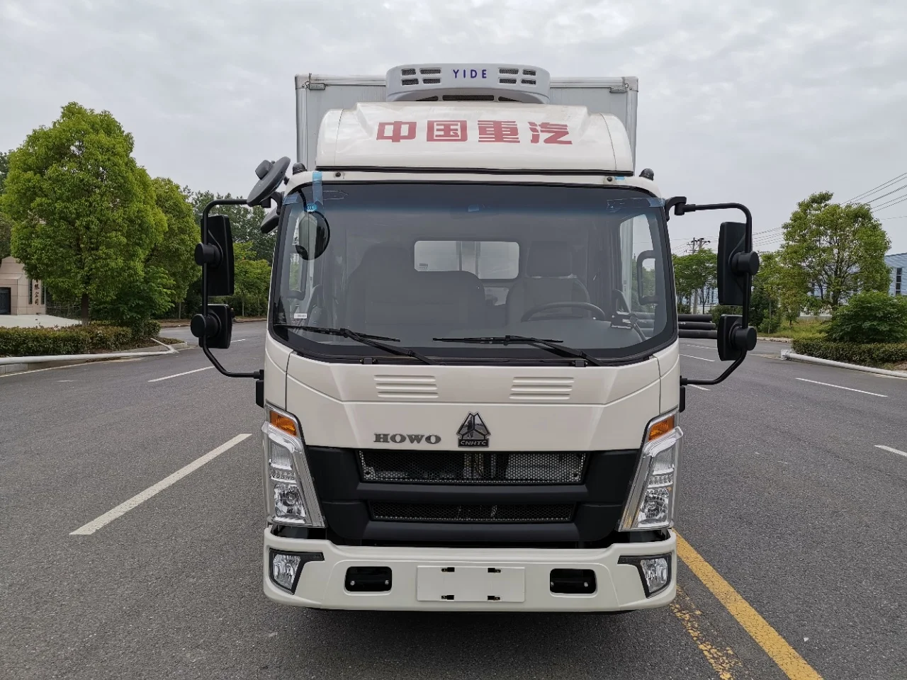 Автомобильный рефрижератор Haowo Jinniu 4 2 m Weichai Blue