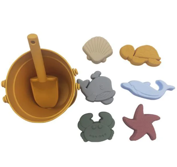 BPA FREE Portable Silicone Sand Bucket Toys Customized Silicone Beach Toys Silicone Bucket Pail and Spade sets