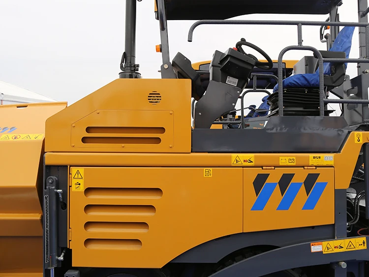 China Top Brand Road Paver RP453L 4.5m Asphalt Concrete Paver