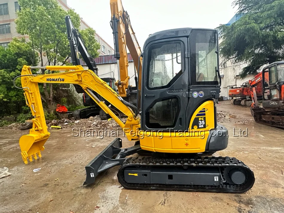 Экскаватор б/у KOMATSU PC35 3 тонны 2023 99% новая резиновая дорожка японская мини-ЭПА хорошее состояние Лидер продаж низкие рабочие часы PC35MR