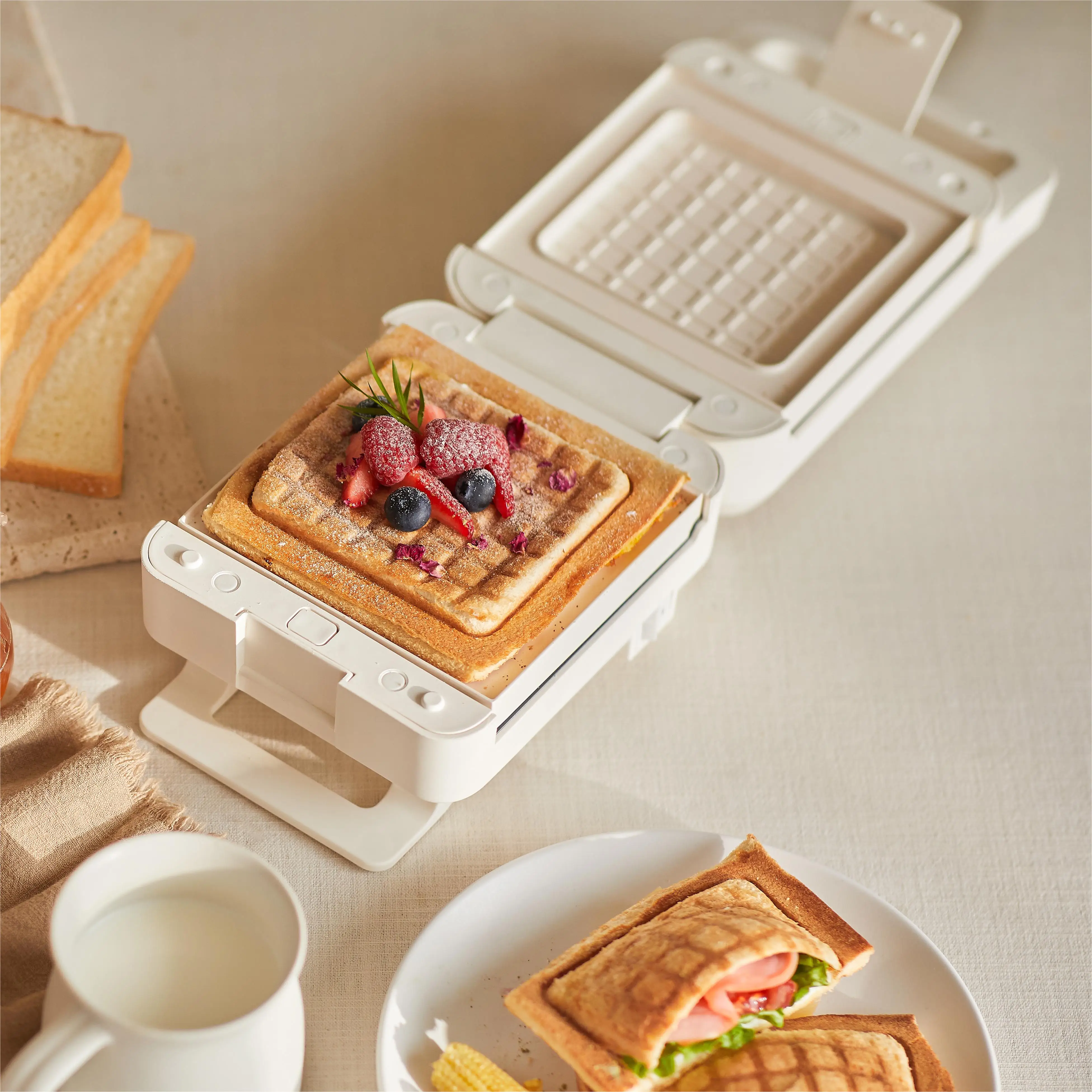 Hot Sale Portable Electric Sandwich Maker Timed Waffle Maker Toaster Baking Breakfast Machine