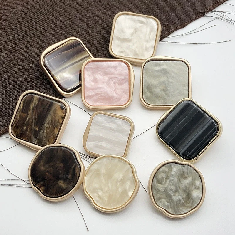 25 MM 25MM Zinc Alloy Gold Square Metal Coat Sewing Shank Button For Clothing Garment