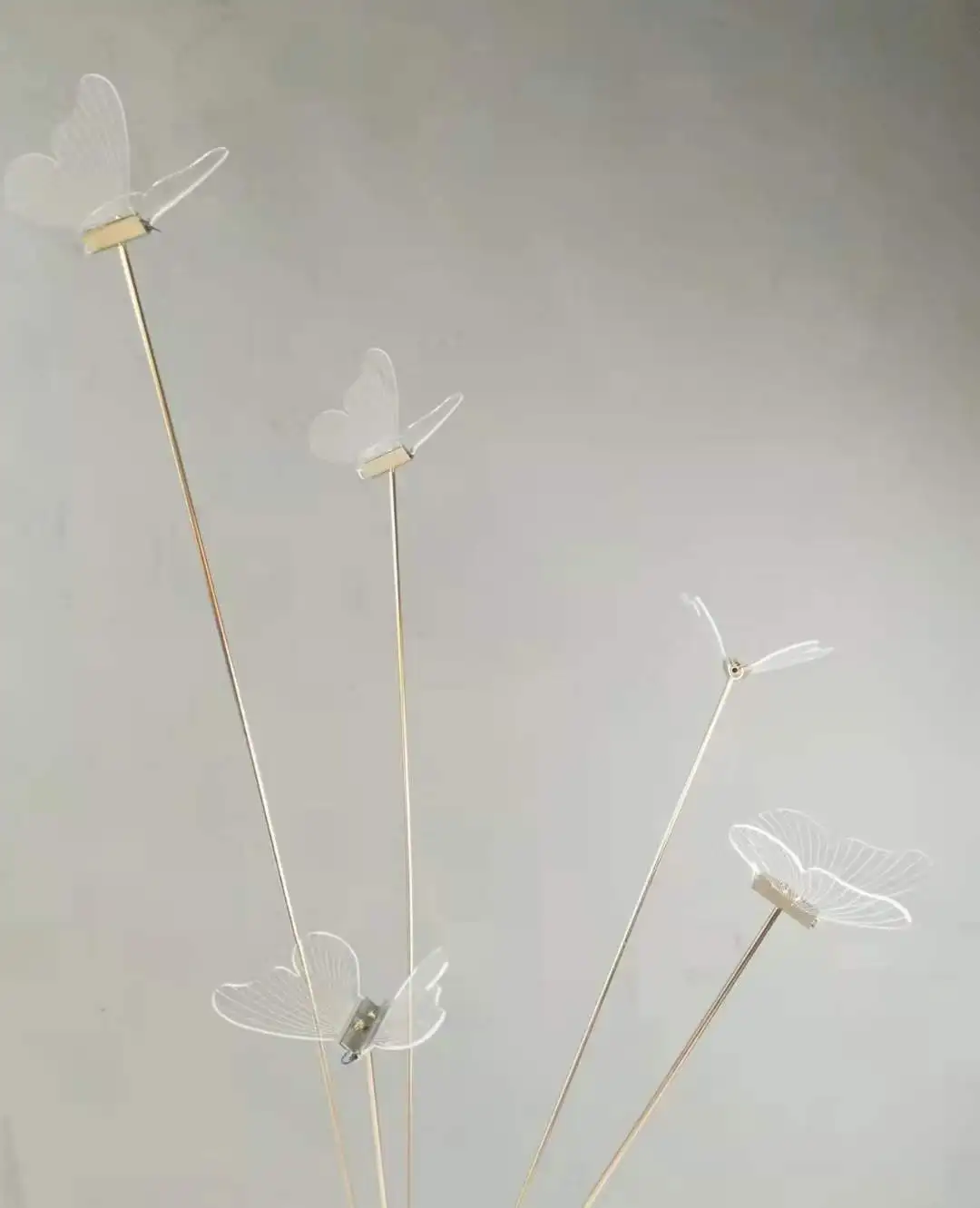 Hot sale wedding supplies road lead wedding decoration centerpieces butterfly LED light stand