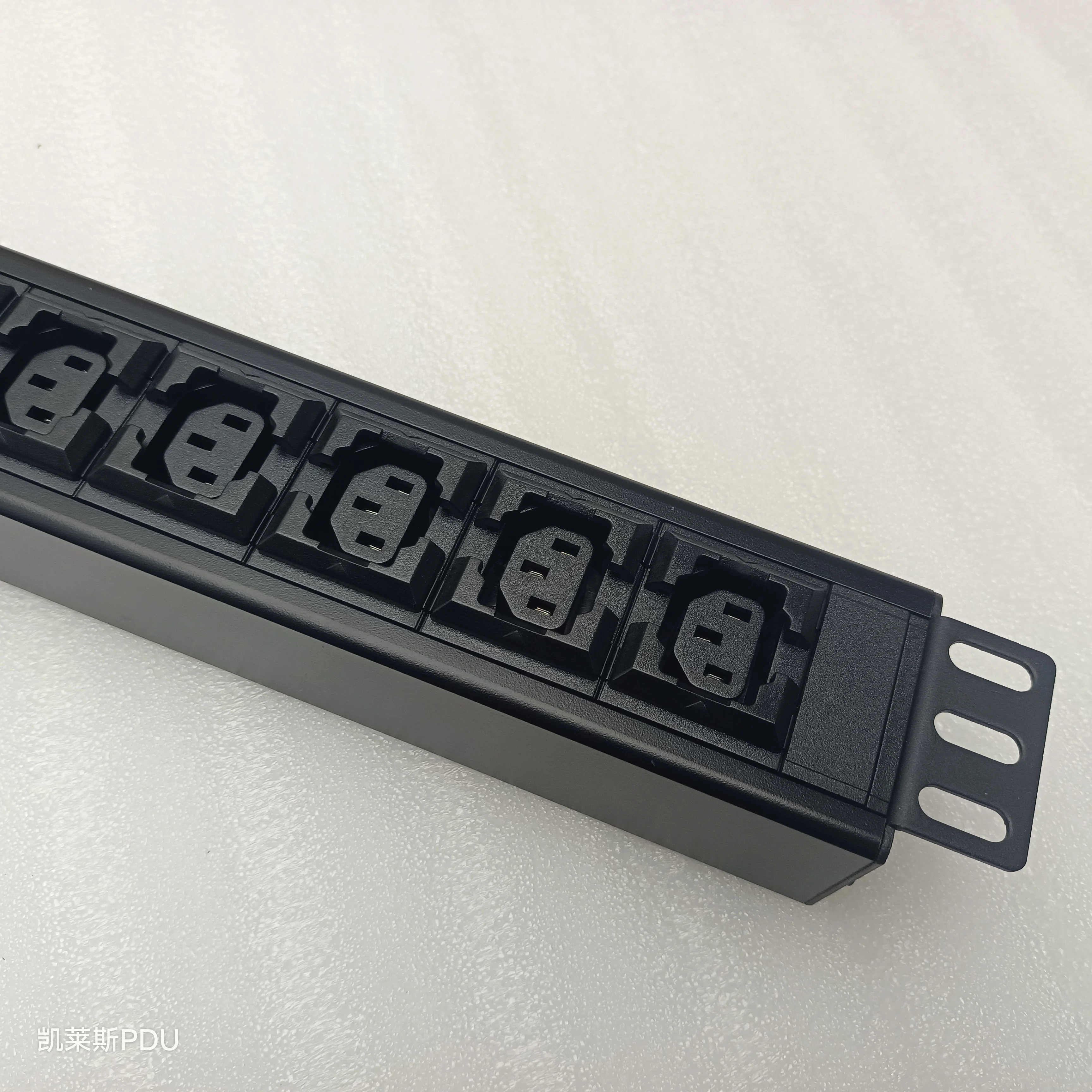 Rack Mount Pdu 16a 240v 8way Socket 8 Bits 16a 250v Pdu 1phase Rack Mount 8way Pdu Iec C13 Socket