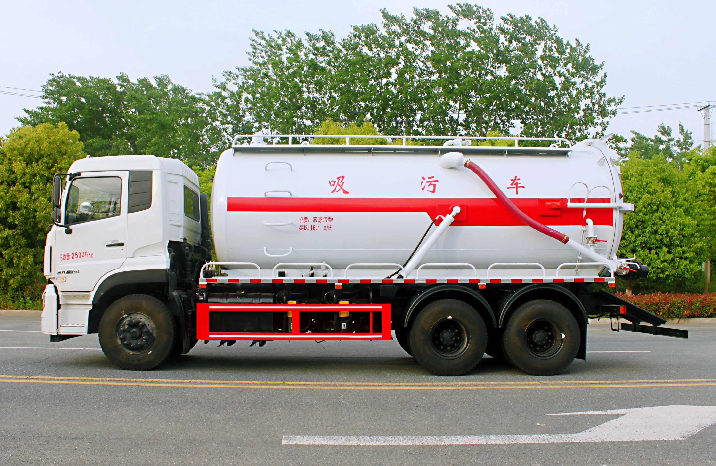 Dongfeng всасывающая канализационная цистерна резервуар для воды 6*4