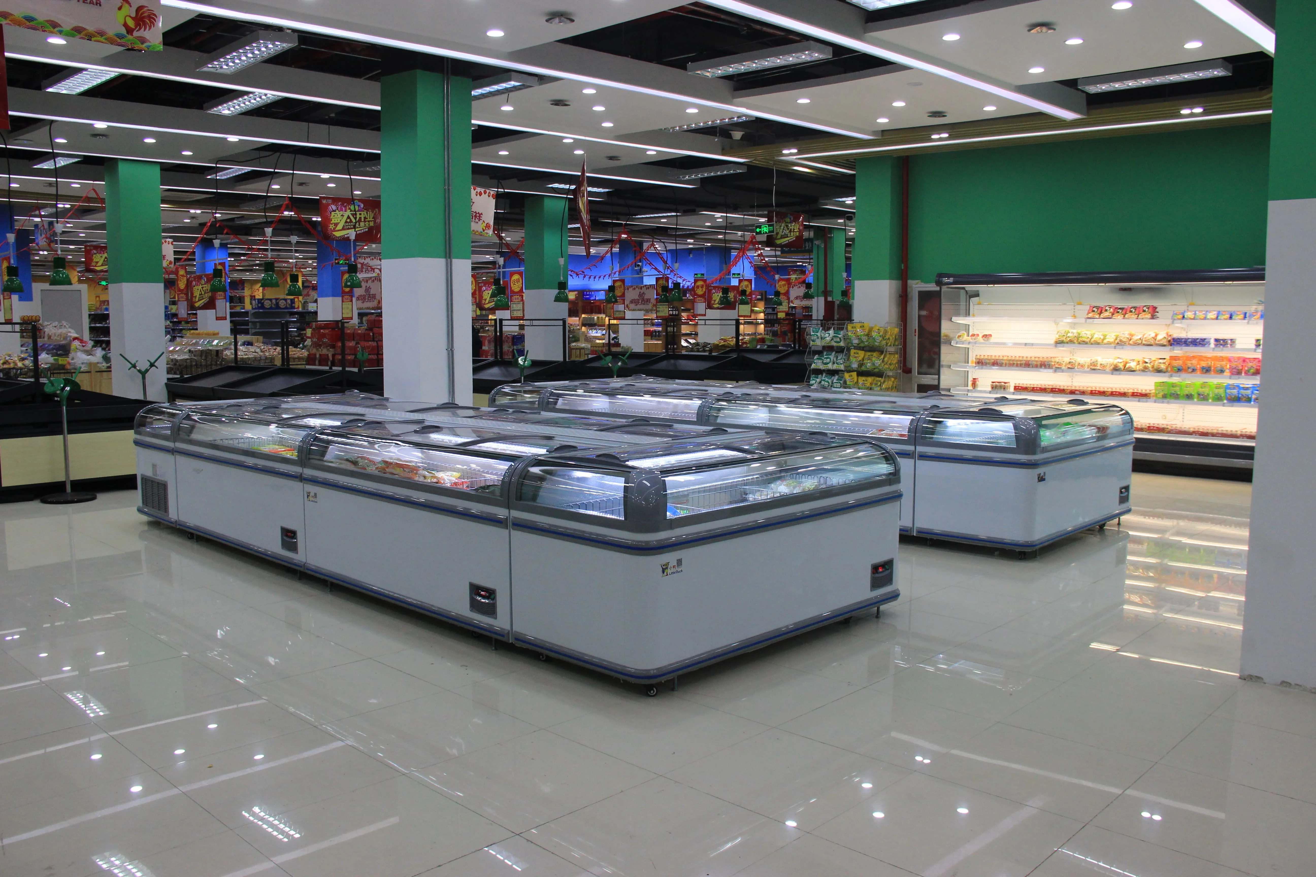 Professional manufacturers produce high-quality customized refrigerators, freezers, and freezers