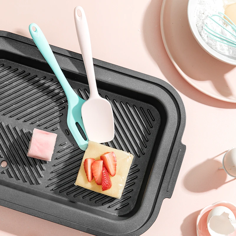 
2021 Hot Sale 5 Pcs Pink Silicone Bread Baking Pastry Tools Utensil Set For Children Cooking 