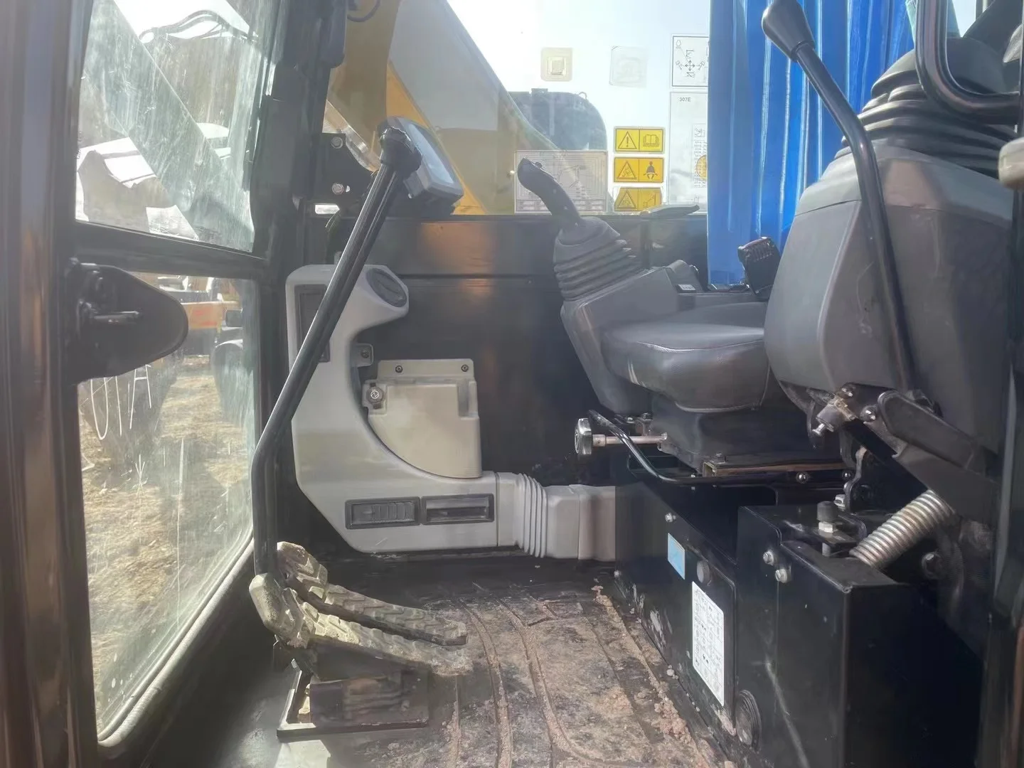 trusted America brand second hand 7 ton hydraulic excavator CAT 307E perfect for demolition