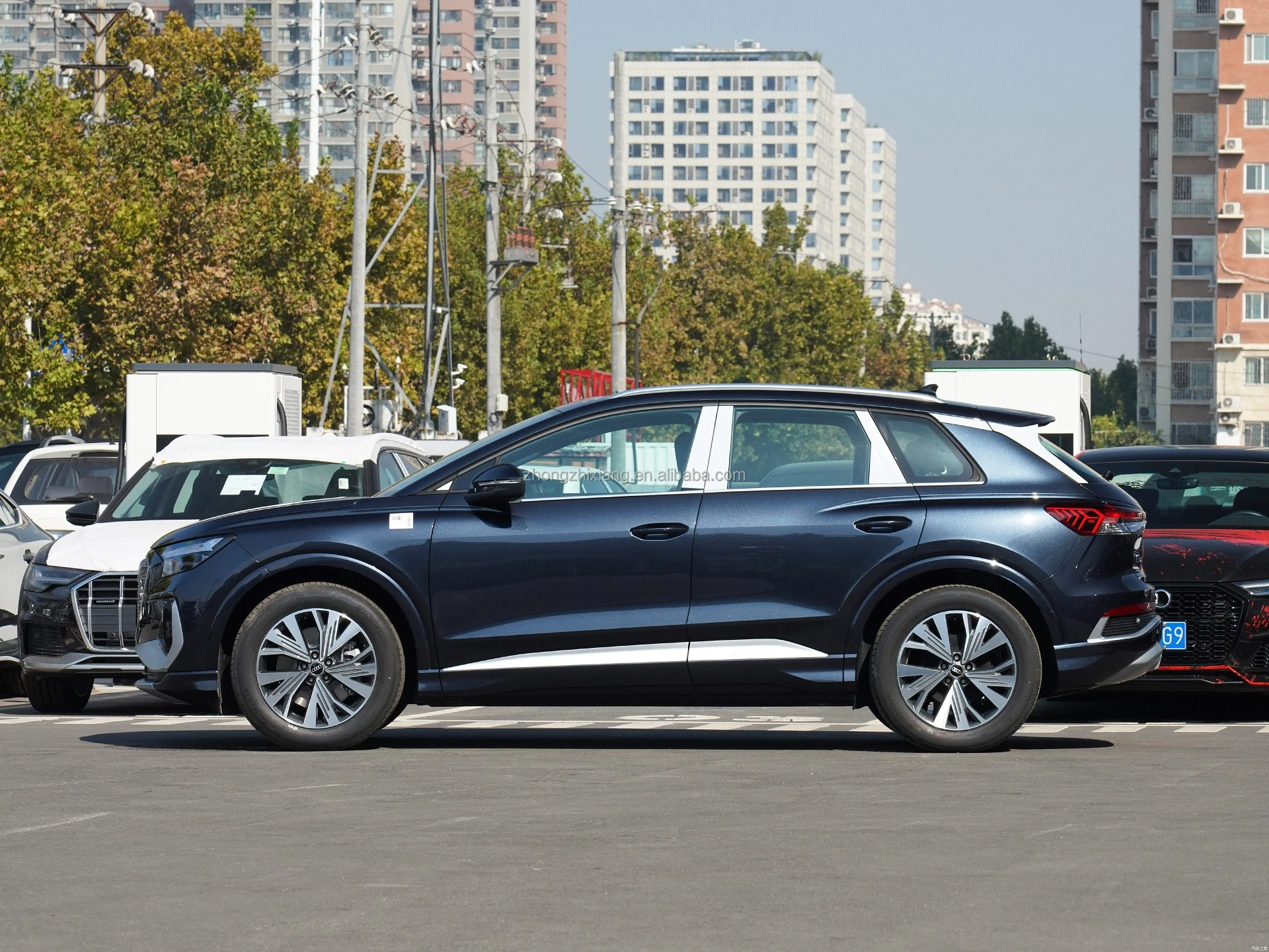 2024 модель Q4 E-Tron внедорожник высокоскоростной ев 605 км левый руль автоматическая коробка передач Дизель новое состояние кожаные сиденья