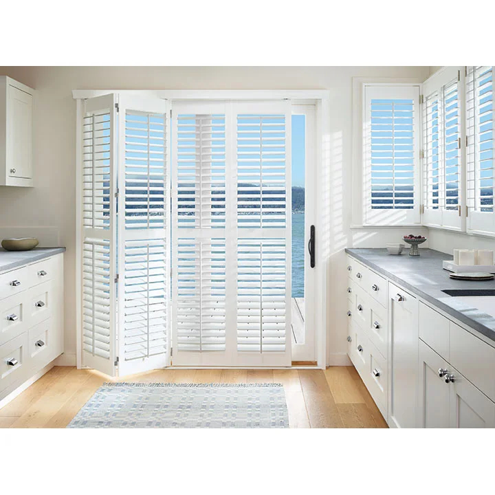 
Custom Family Room Basswood 64mm Louver Wooden Plantation Shutters 