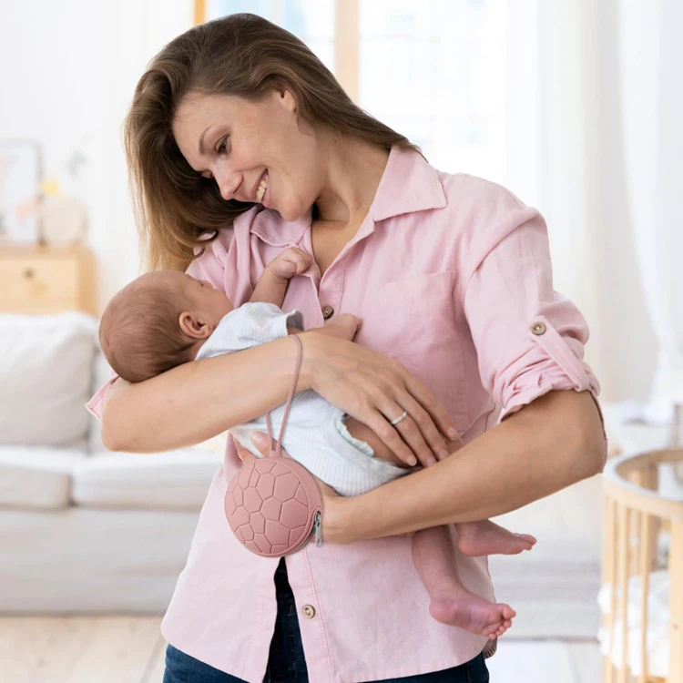 New Design Waterproof Silicone Pacifier Holder Cover Pacifier Pouch Bag Pacifier Holder Case