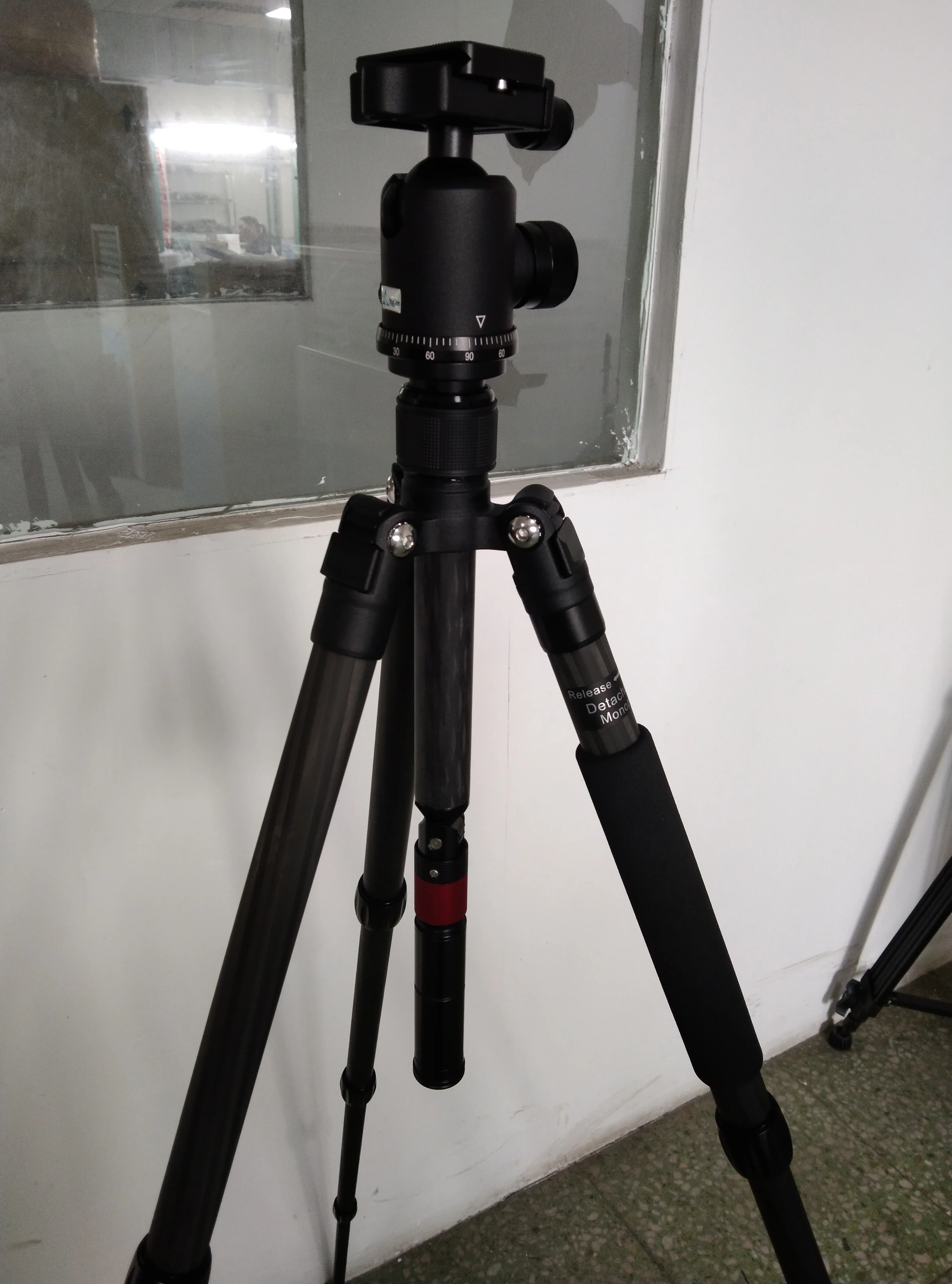 Carbon Fiber  tripod Multifunction Horizontal Center Column Camera Tripod with 360 Panorama tripod ball head for DSLR