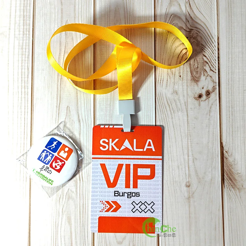 NO Minimum Laminated Plastic VIP Pass Badge Access Control Pass VIP Card with Lanyard Custom