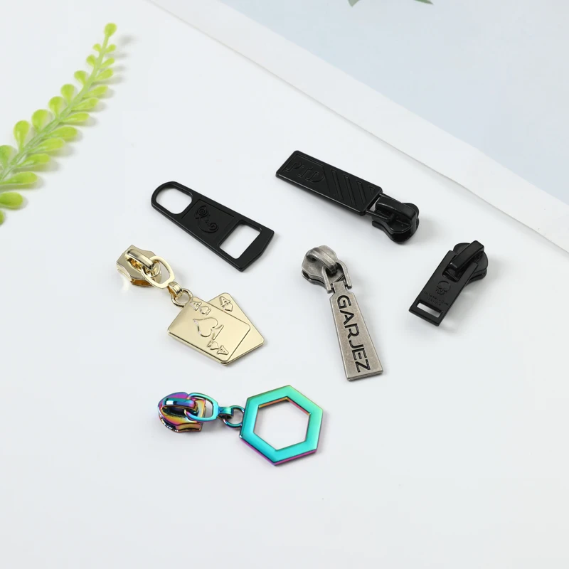 Custom Made Logo Bag Metal Zipper Slider Zip Puller Zipper Head Zipper Pull For Handbag