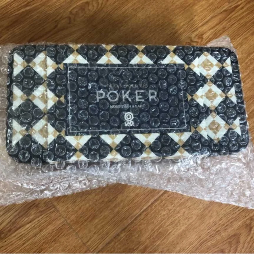 Deluxe Poker in a Tin Includes 2 Decks of Playing Cards 1 Double Sided Printed Felt Mat Plastic 200 Chips 1 Chip Holder BSCI SED