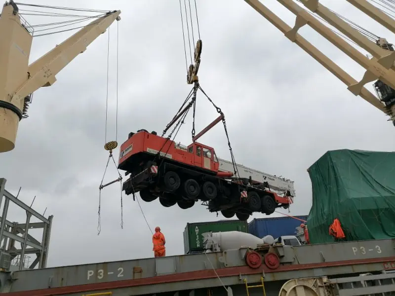  Хорошее состояние японский оригинальный подержанный кран NK1000 100 тонн