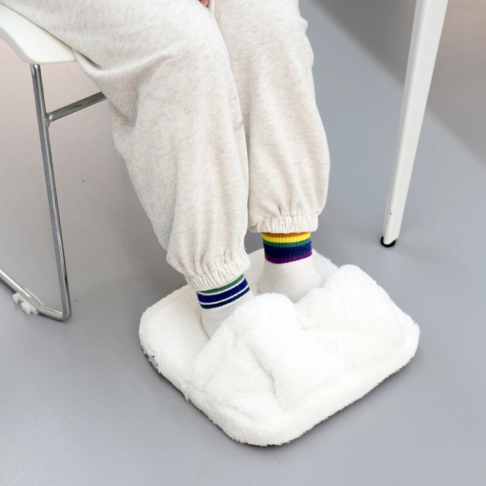 Comfortable Foot Slipper Cute Warm Feet Slippers Shoes with Battery for Home Office
