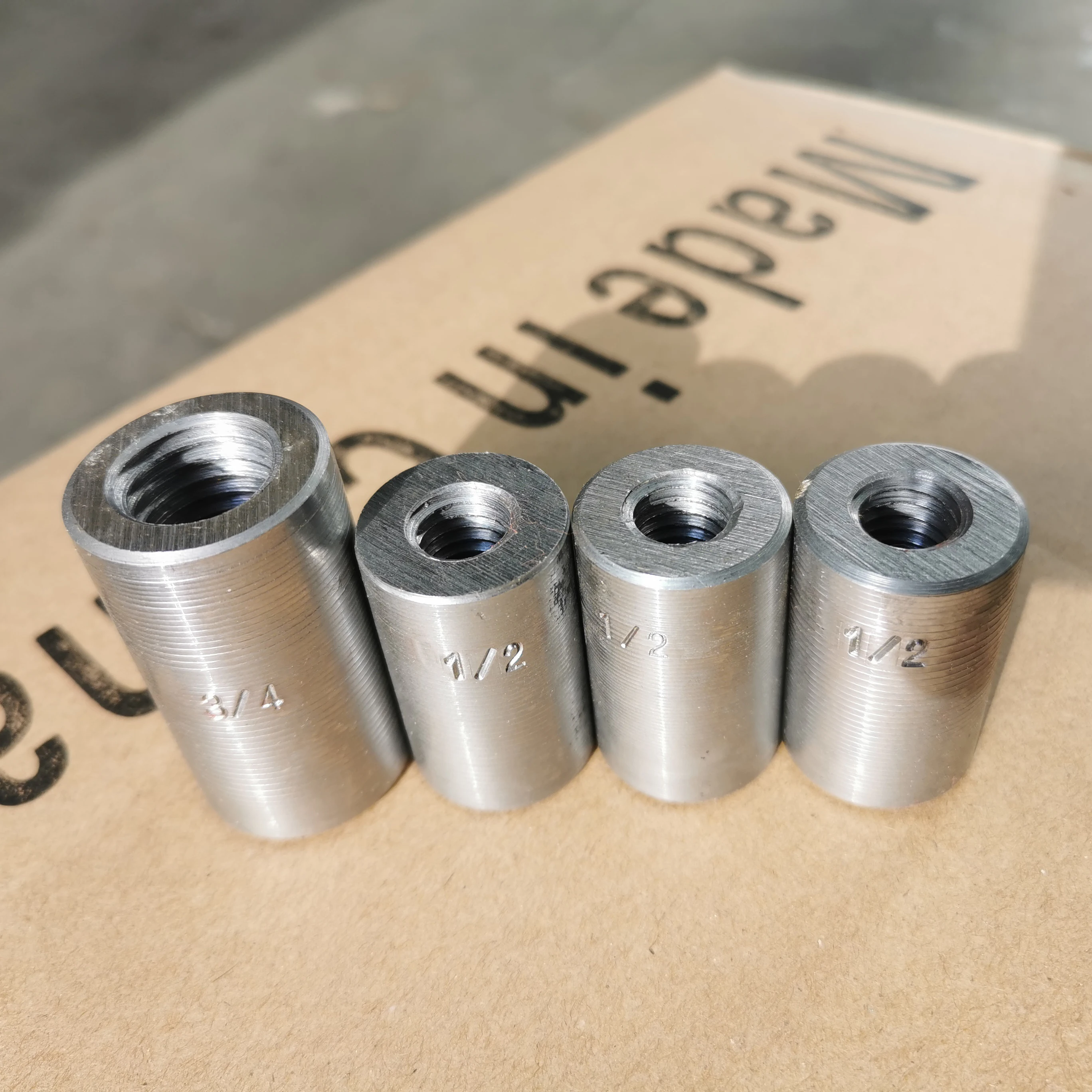 Factory Wholesale Steel Rebar Coupler Building Material Reinforcement Bar Connectors