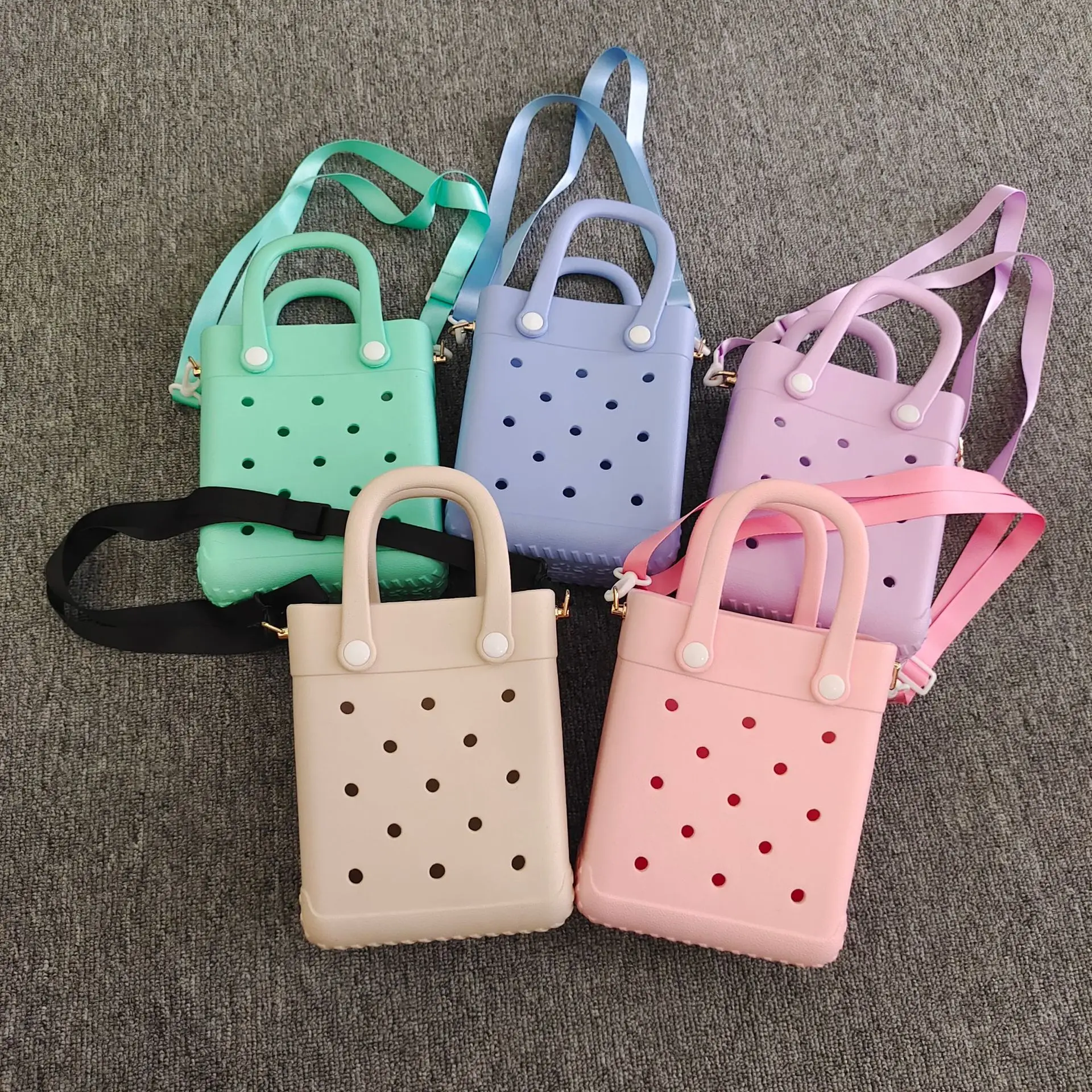 Small Rubber Beach Bag Simple Modern Waterproof Mini Eva Tote Pool Bag For Kids Girls Women With Holes