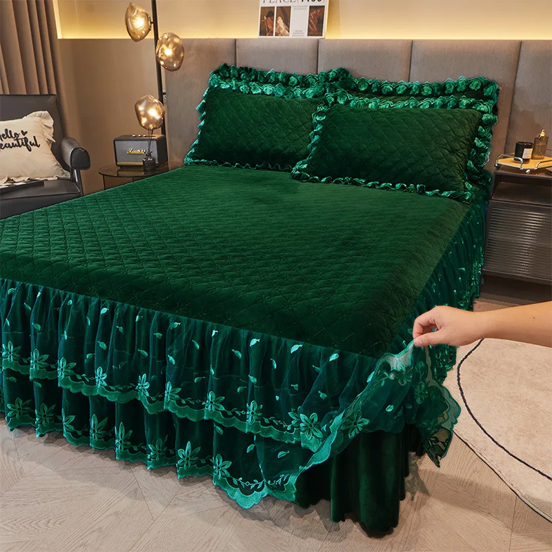 SP140 Luxury Europe Princess Bedding Bed Skirt Set Pillowcases Velvet Thick Warm Lace Bed Sheets Soft Bed Spreads