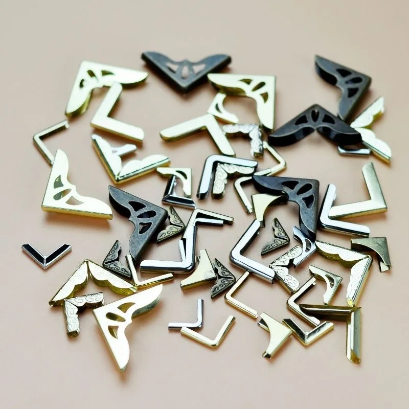 Factory Wholesale  Decorative Notebook Metal Corner Guard for Handbags