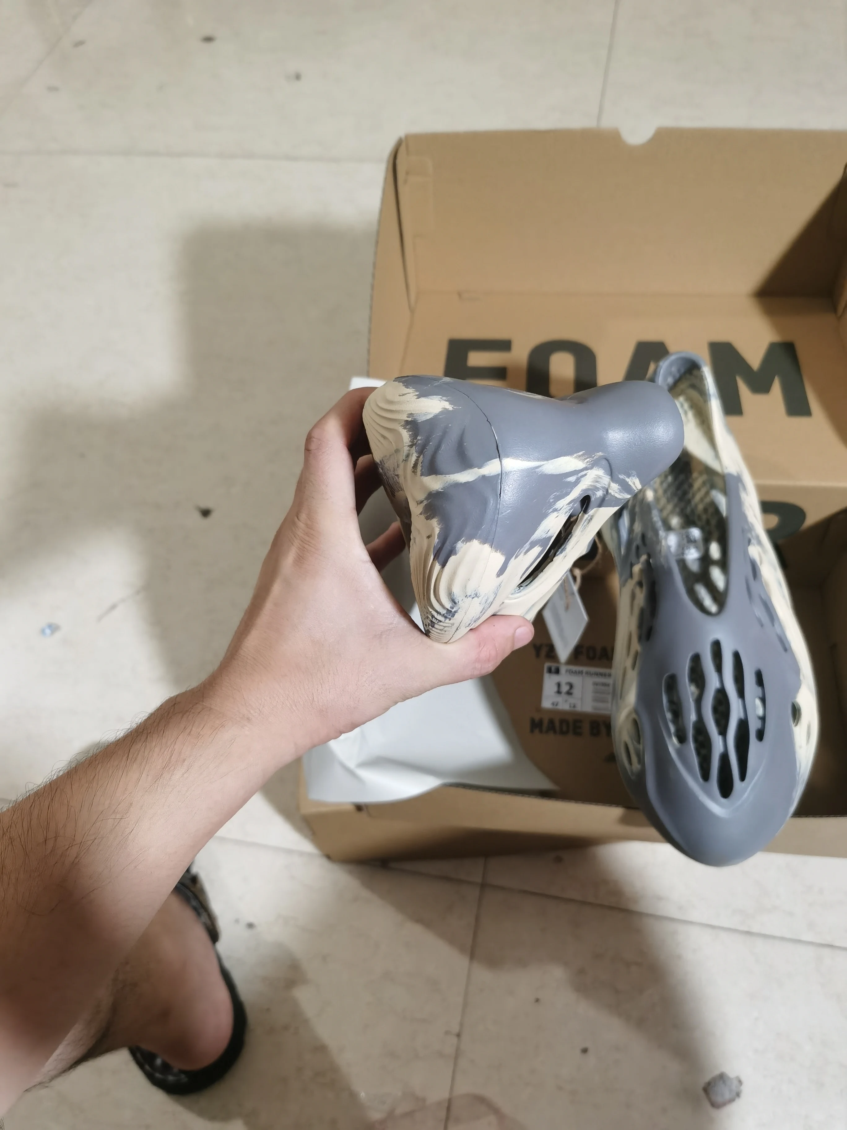 Лидер продаж Пляжная пенопластовая дорожка Yeezy MXT серые сандалии для мужчин и женщин обувь
