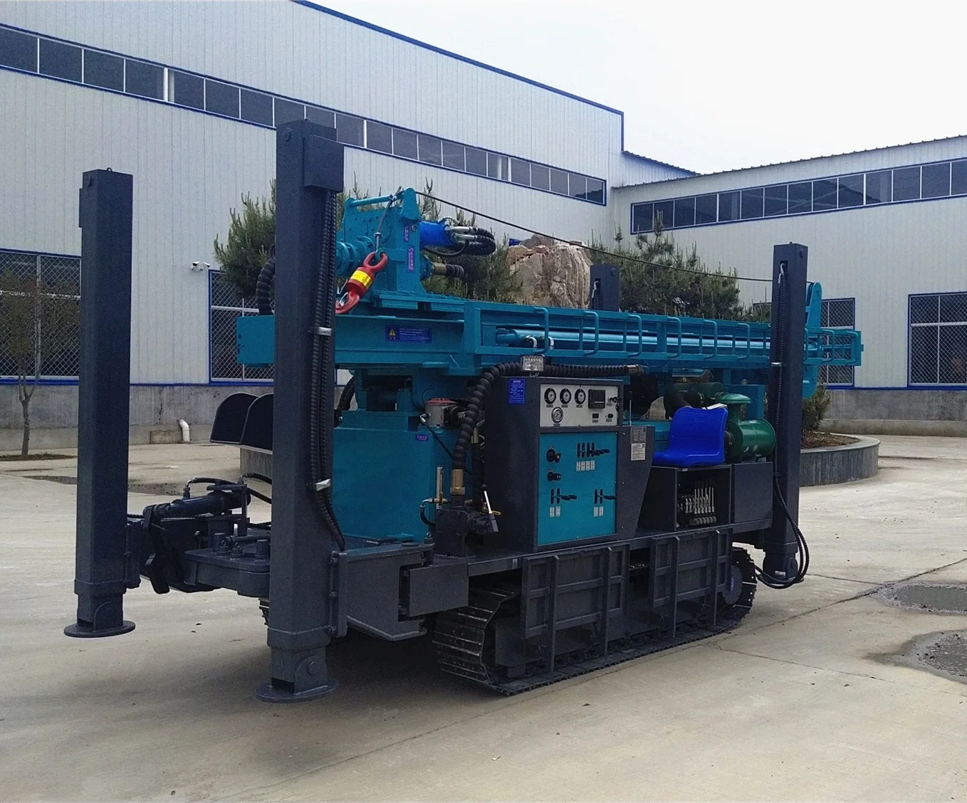 Factory direct sale diesel trailer borehole water well drilling rig machine with compressor for water well