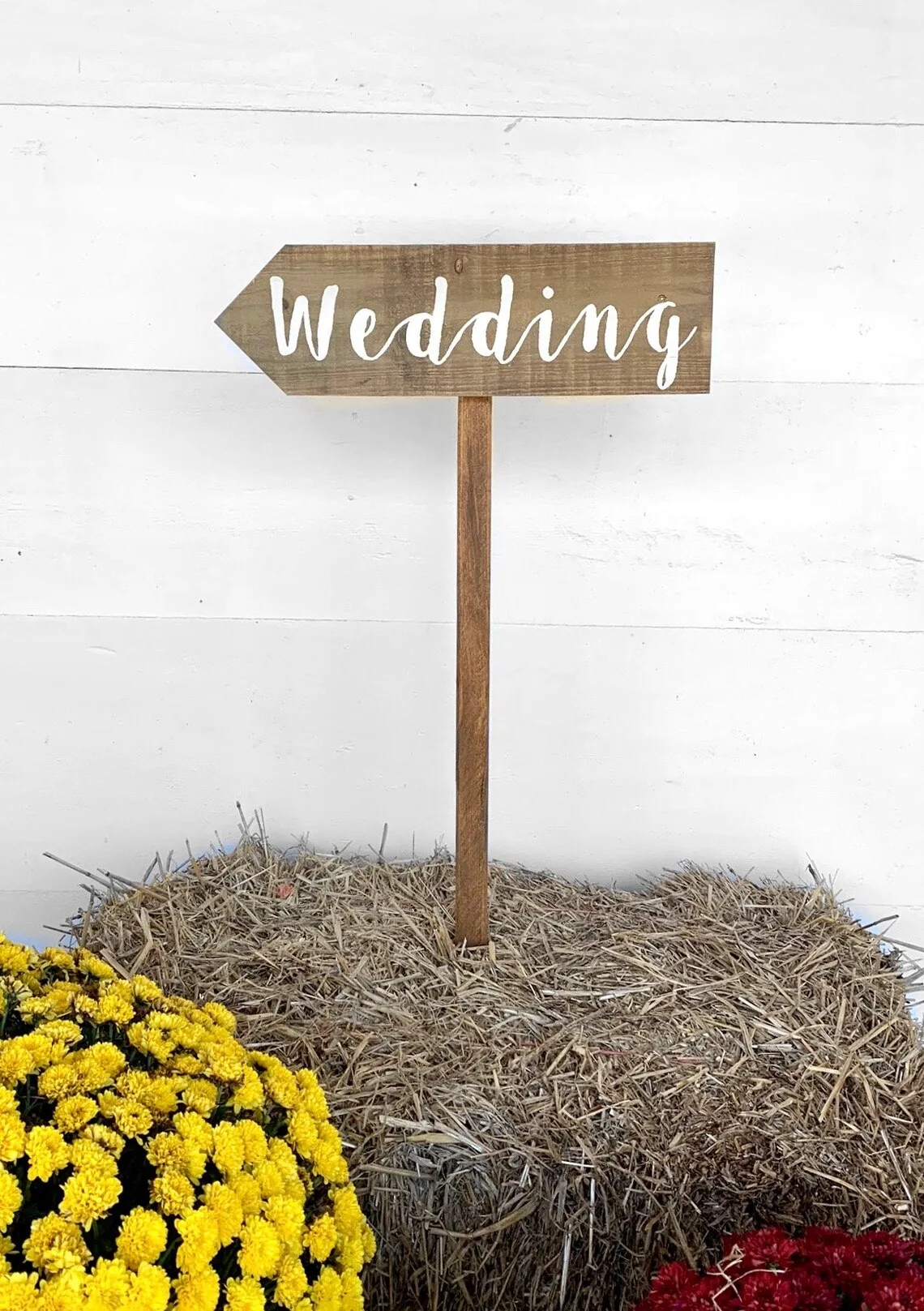 Customizable Hot Selling Good Quality Pine Wood Brown Directional Wedding Signs