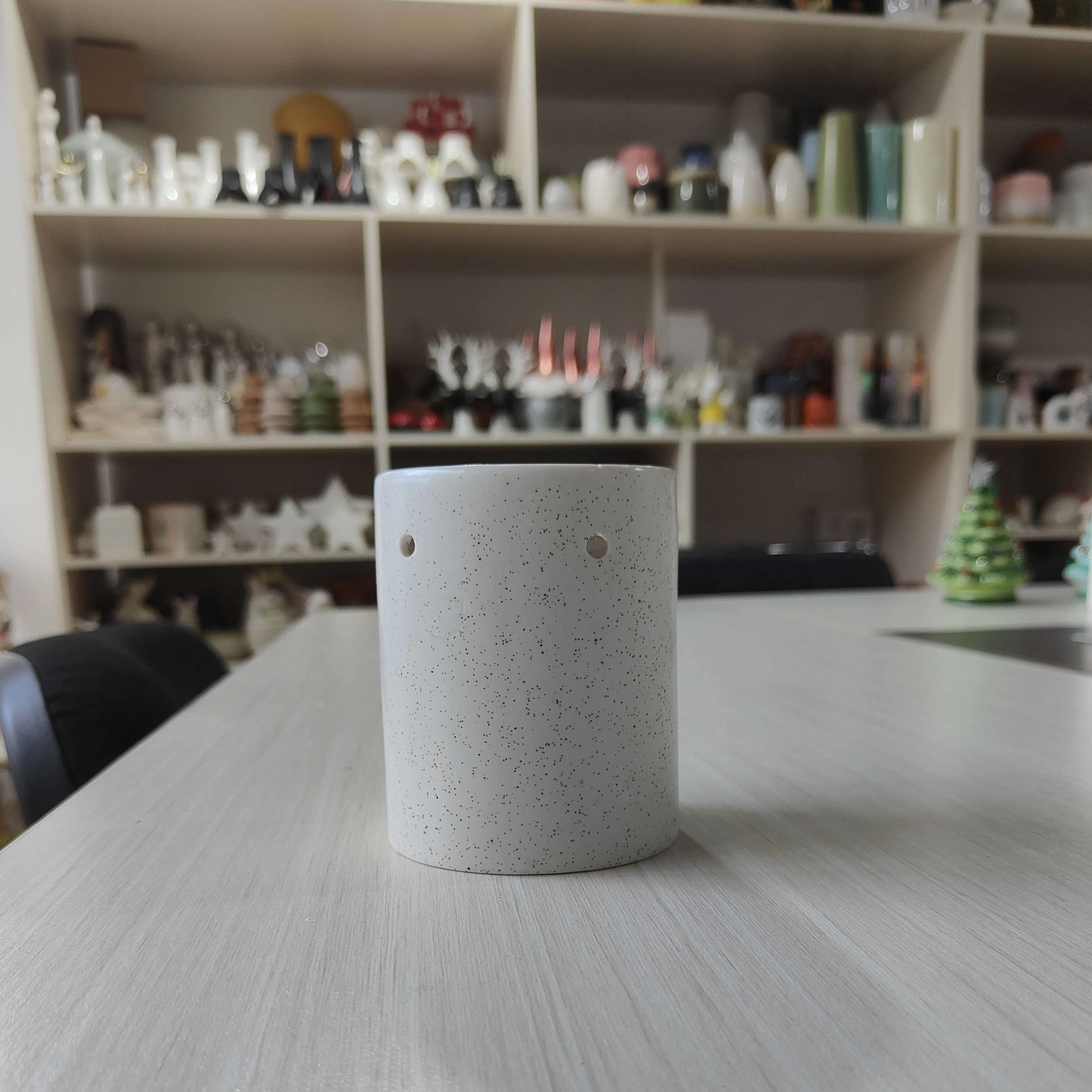 Low Moq Minimalistic Design Ceramic Candle Melt Holder Fragrance Ceramic Wax Warmer Oil Burner