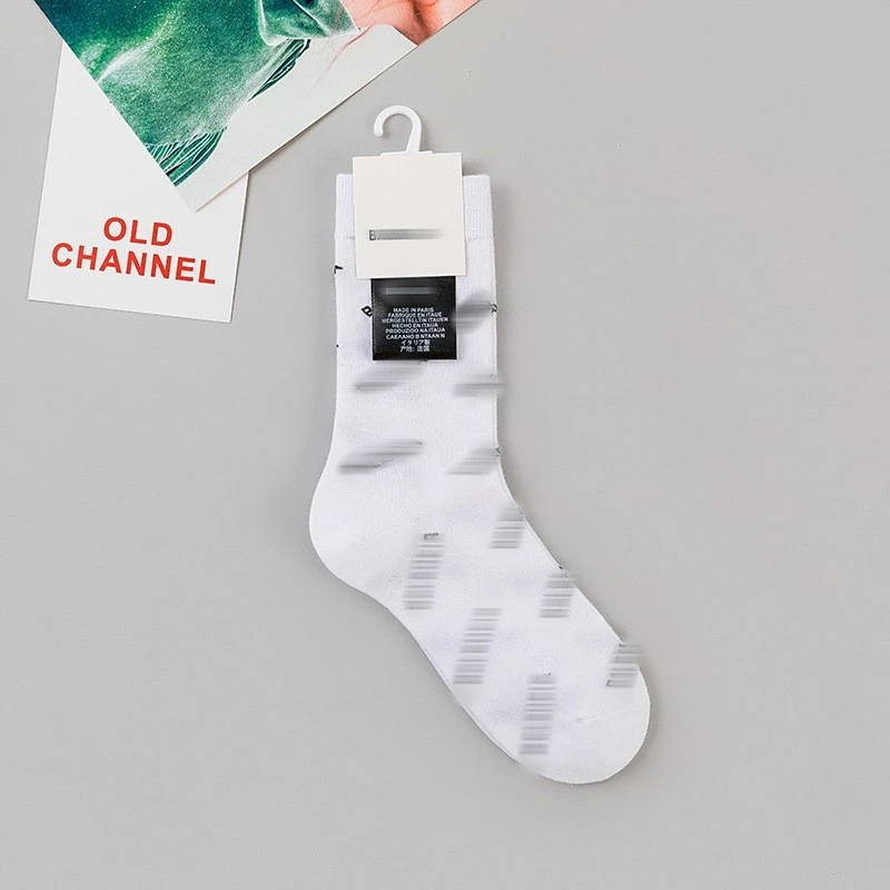 Wholesale designer socks fashion luxury white and black brand Knitted cotton candy sport crew socks women