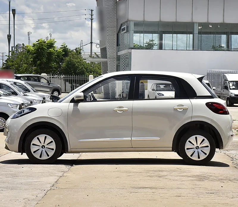 China New Saic Wuling Bingo New Energy Vehicles Pure Small Electric Cars Mini EV Car